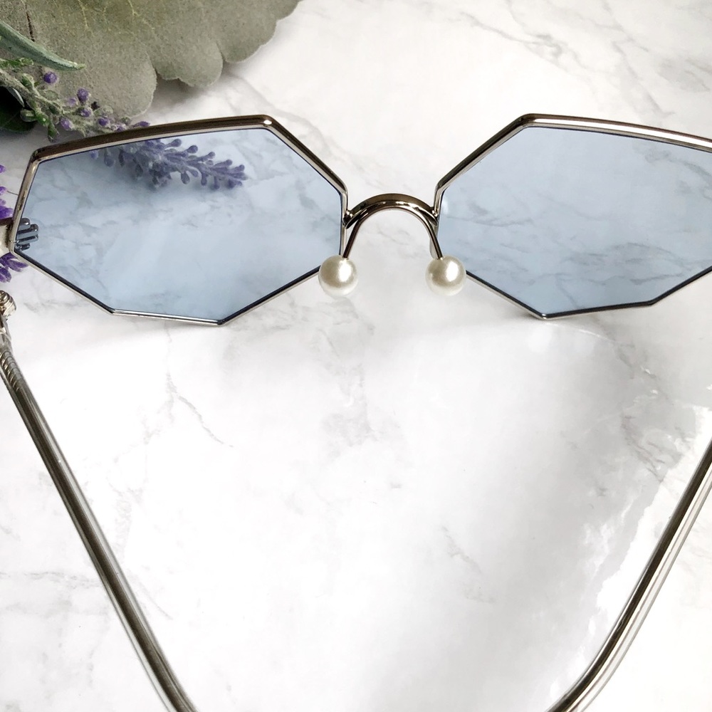 Fashion Oversized Sunglasses Pearls Nose Pads - Picture 3 of 6